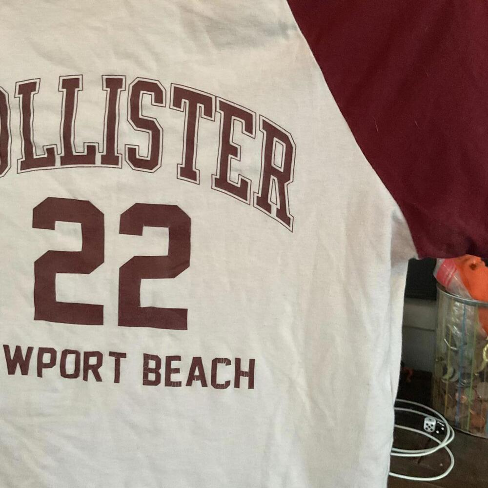 Hollister Newport Beach 22 Raglan Crop T-Shirt Size Medium - Picture 2 of 5